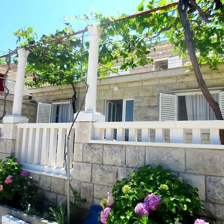 Toncic Apartment *