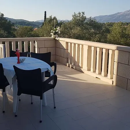 Toncic Apartamento Lumbarda