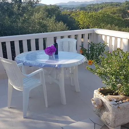 Toncic Apartament Lumbarda