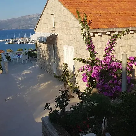 Toncic Apartment